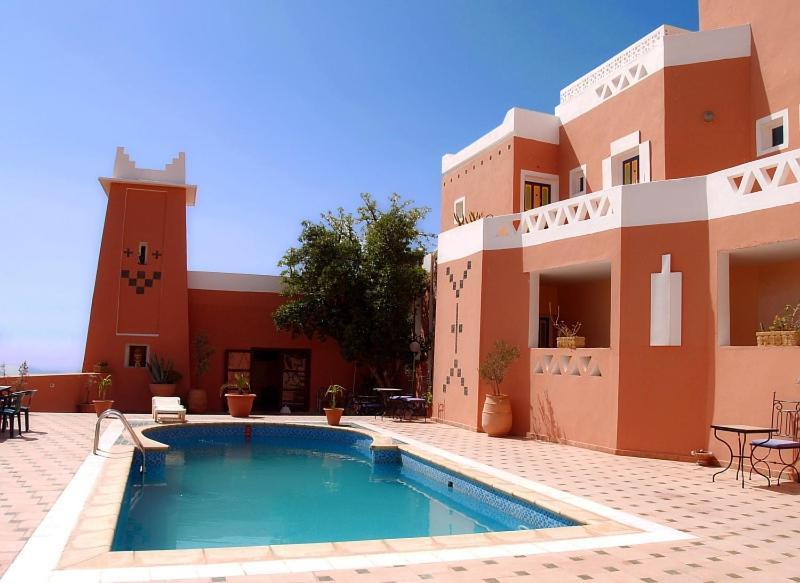 Hotel Kerdous Тафраут Экстерьер фото